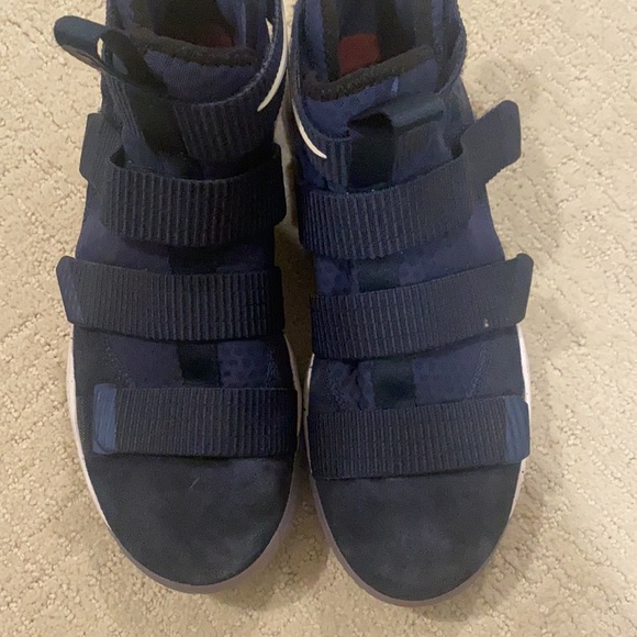 Nike Lebron James straps size men’s US 10 like new condition. - Picture 4 of 6